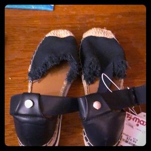 Nautical espadrilles NWT